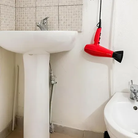 2 Bedroom Cozy In Apartamento Monteodorisio